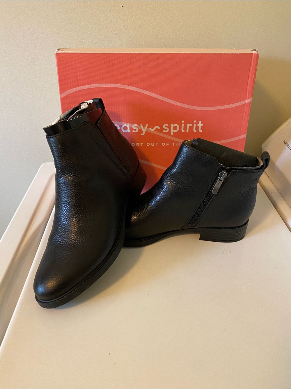 Easy Spirit Larime Black Leather Ankle Booties Size 9M NIB